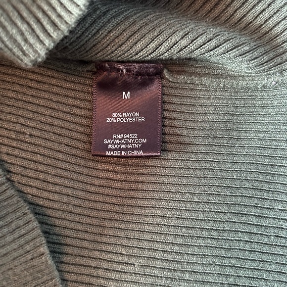 ❤️4/$20 Green Striped Long Sleeve Crop Top - Picture 4 of 6